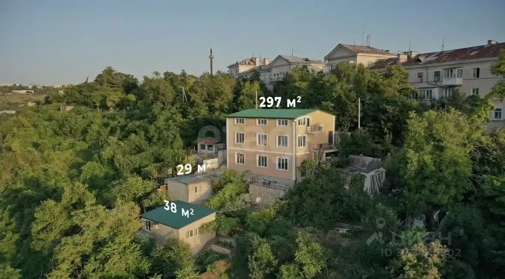 Дом в Севастополь ул. Адмирала Макарова, 10 (298 м) - Фото 1