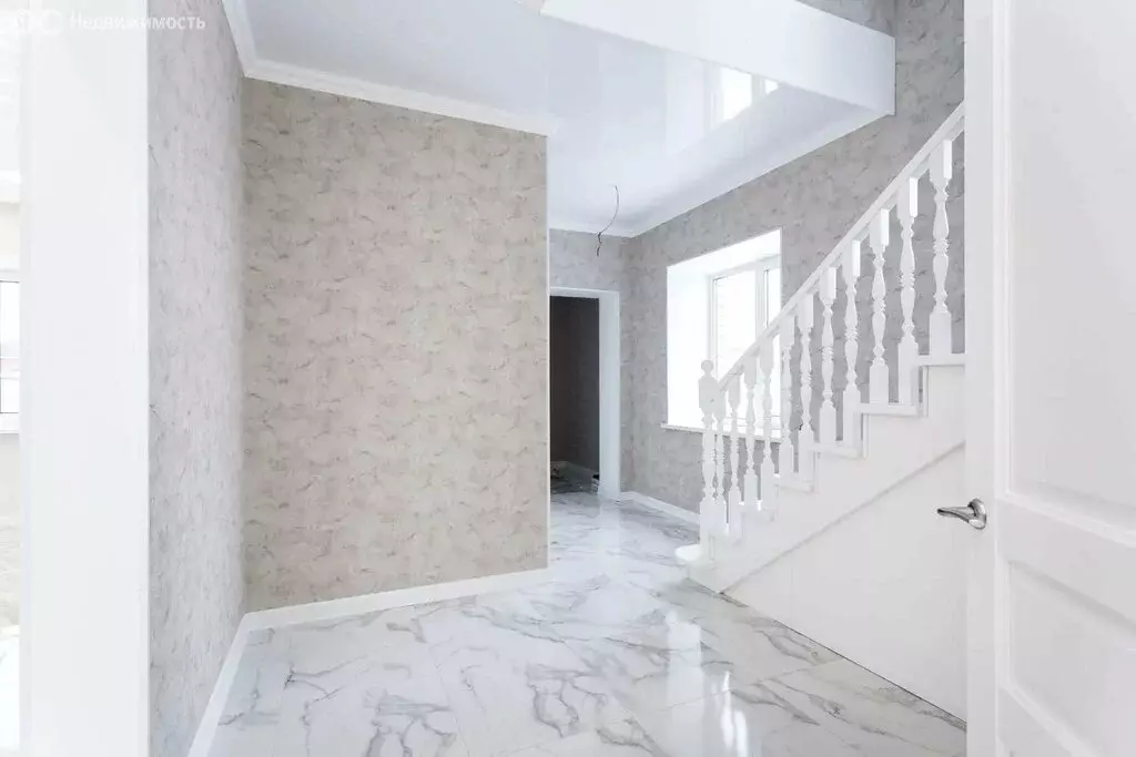 Дом в Тюмень, улица Владимира Минеева, 8к11 (135 м) - Фото 1