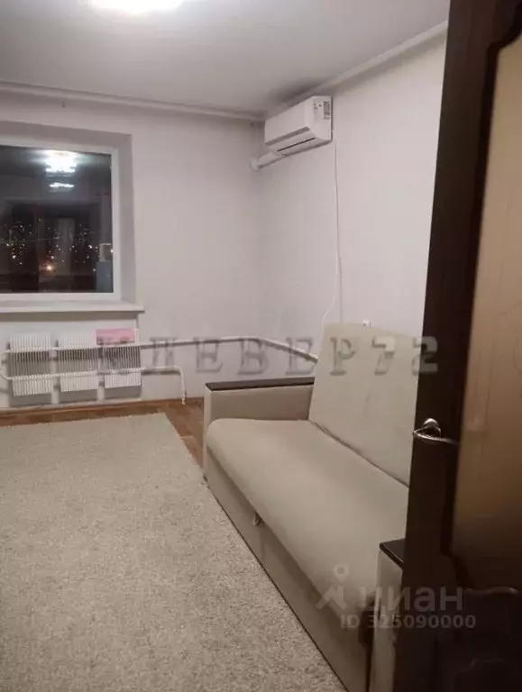 2-к кв. Тюменская область, Тюмень ул. Федюнинского, 7а (50.0 м) - Фото 1