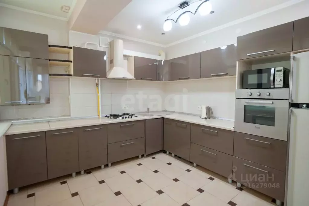 4-к кв. Севастополь ул. Руднева, 28 (136.2 м) - Фото 0