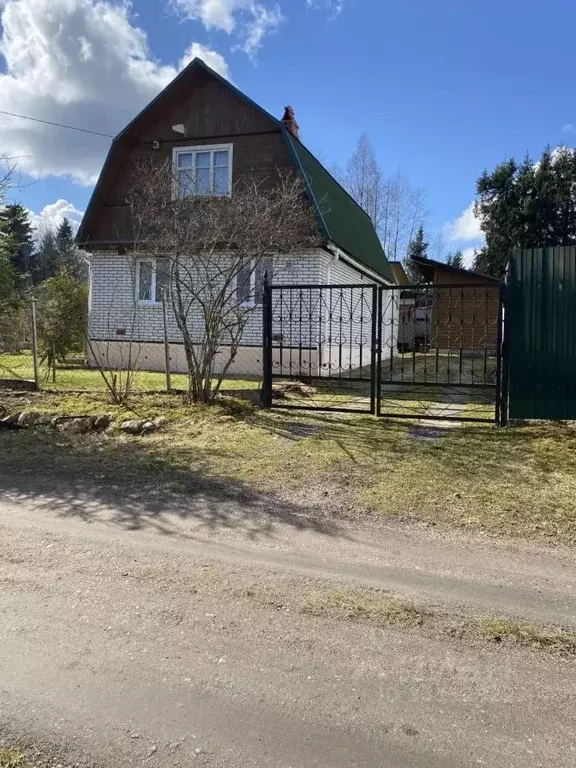 Дом в Ленинградская область, Выборгский район, Рощинское городское ... - Фото 1