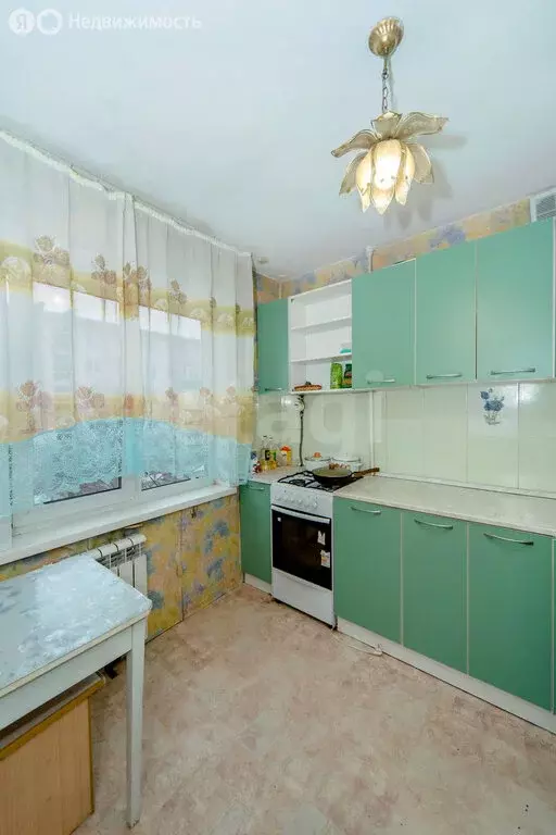 2-комнатная квартира: Бийск, улица имени Героя Советского Союза ... - Фото 2