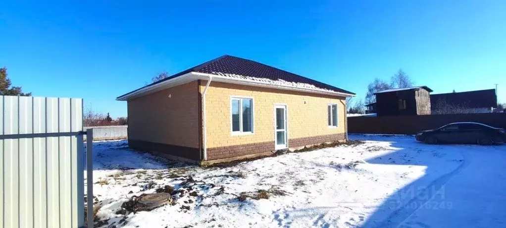 Дом в Омская область, Омский район, пос. Магистральный Поворотная ул., ... - Фото 1