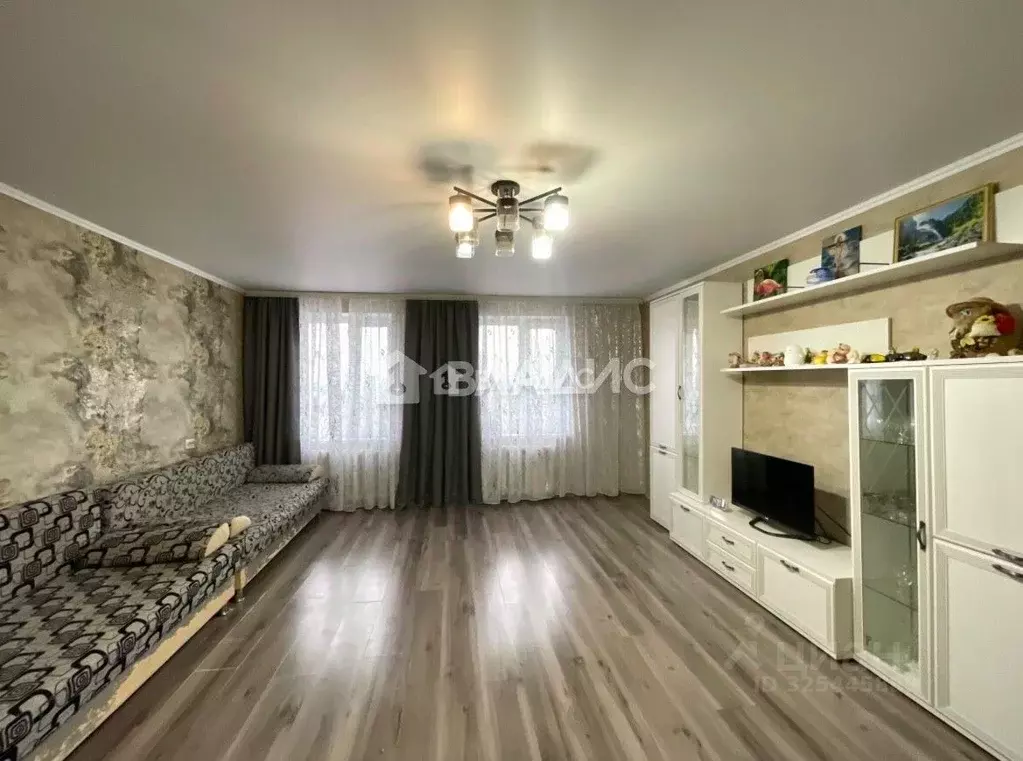 3-к кв. Башкортостан, Благовещенск ул. Комарова, 25 (91.2 м) - Фото 1