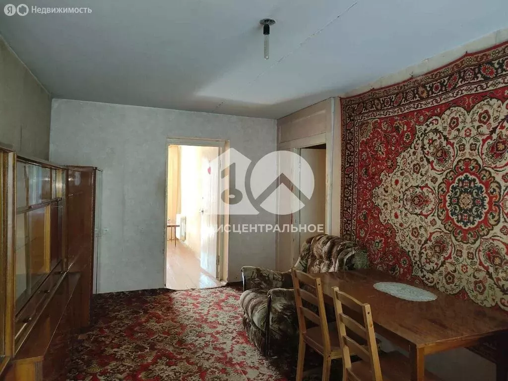 3-комнатная квартира: Новосибирск, улица Ватутина, 11 (57.4 м) - Фото 1