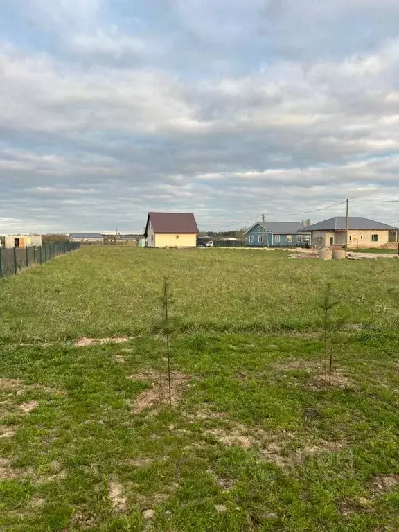 Участок в Ленинградская область, Гатчинский муниципальный округ, д. ... - Фото 1