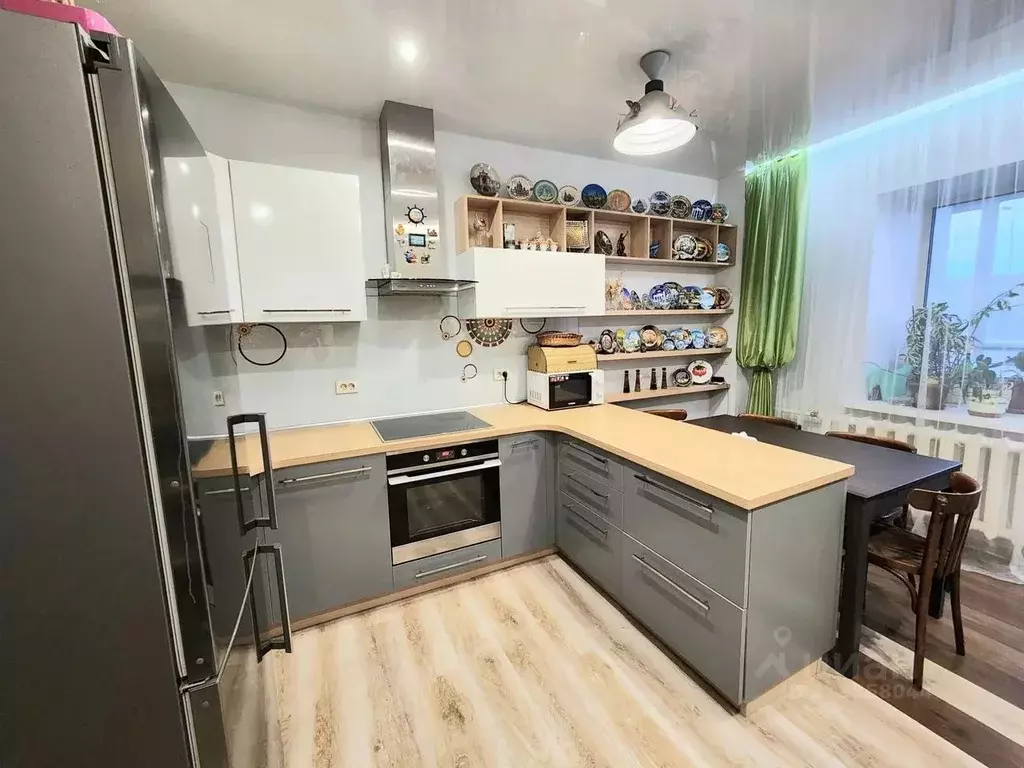3-к кв. Кировская область, Киров ул. Щорса, 19к2 (87.3 м) - Фото 0