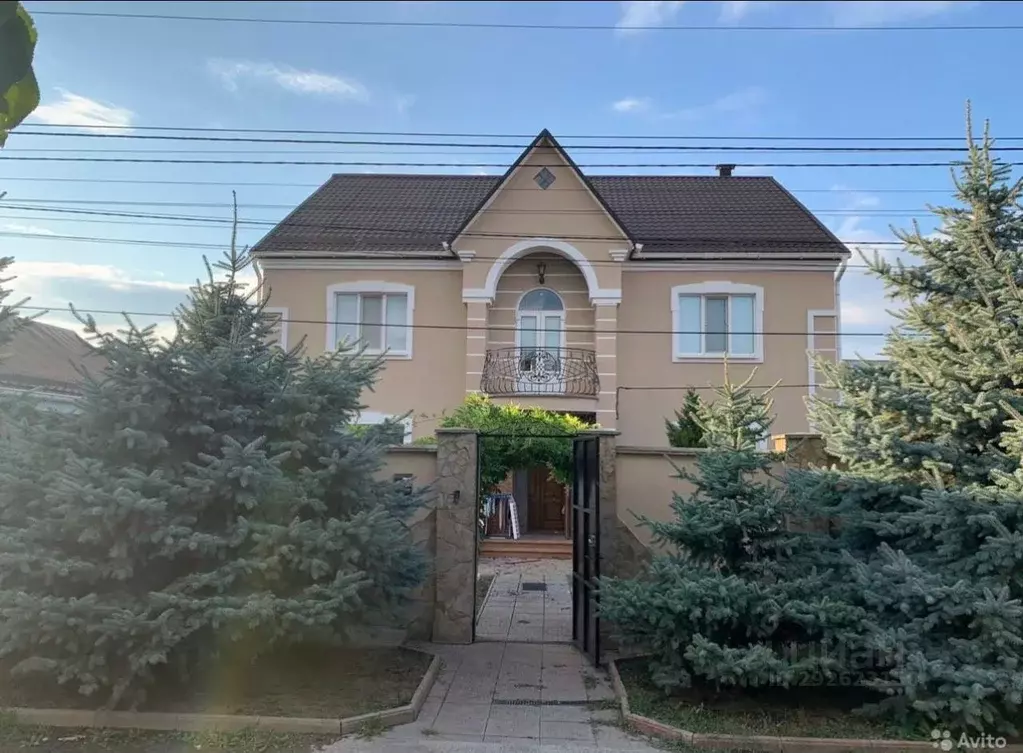 Дом в Крым, Симферополь просп. Победы, 456 (240 м) - Фото 1