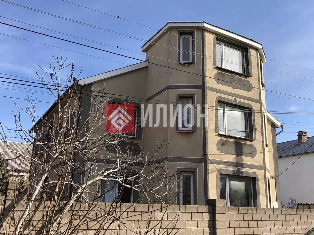 Дом в Севастополь ул. Маковая (338 м) - Фото 1
