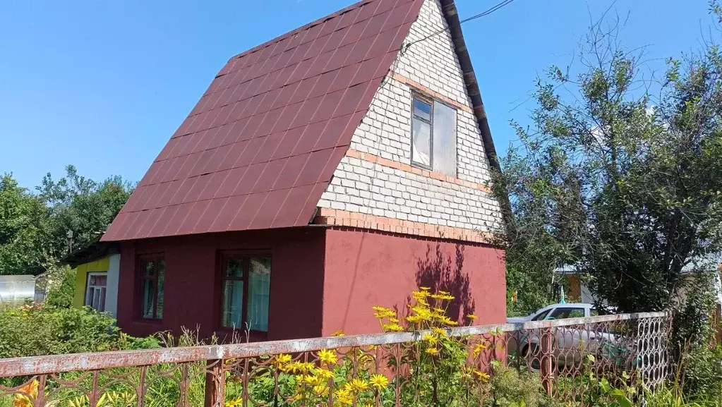 Дом в Самарская область, Ставропольский район, Верхние Белозерки ... - Фото 1