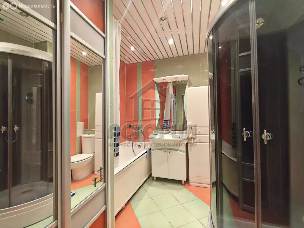 2-комнатная квартира: Красноярск, улица Алексеева, 27 (61.2 м) - Фото 1