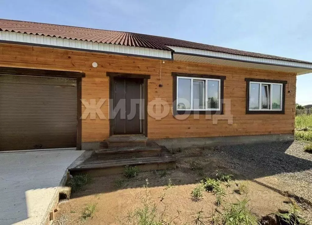 Дом в Хакасия, Усть-Абаканский район, пос. Тепличный ул. Мира (163 м) - Фото 1