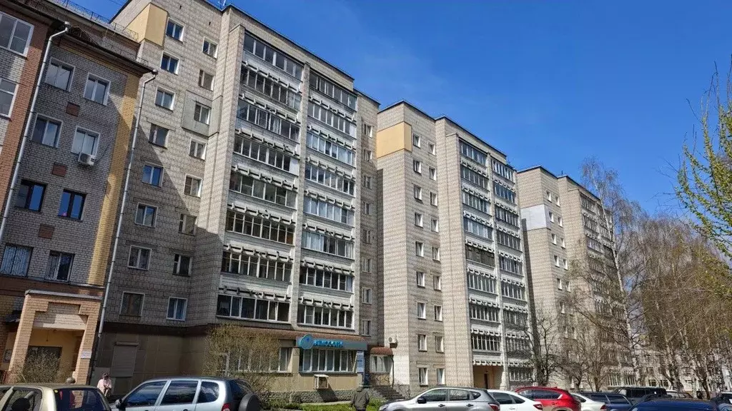 3-к кв. Кировская область, Киров ул. Володарского, 43 (61.0 м) - Фото 0