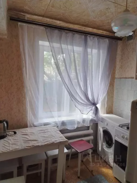 1-к кв. Брянская область, Жуковка Весенний пер., 6 (30.0 м) - Фото 2