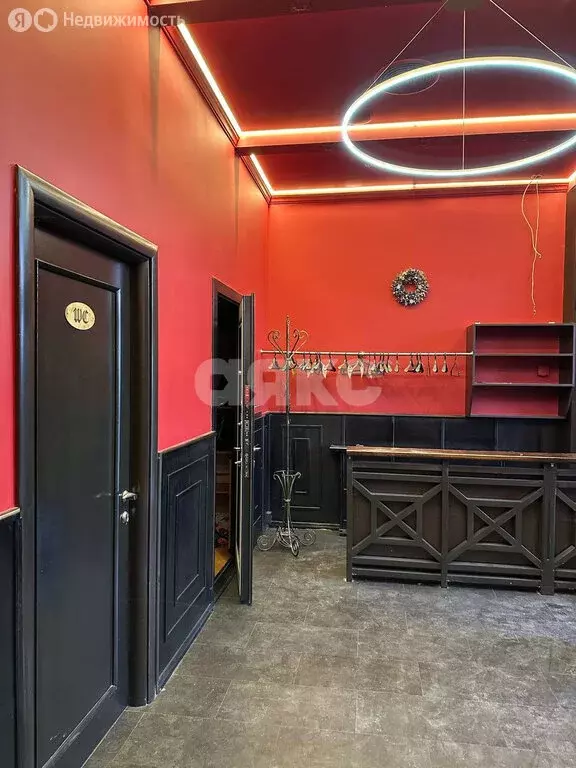 Торговая площадь (740 м) - Фото 2