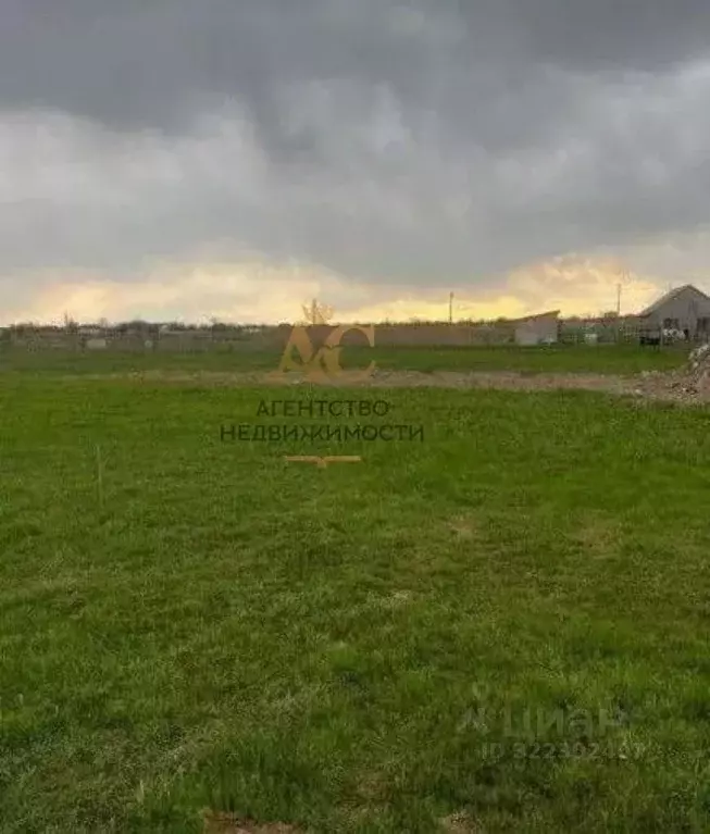 Участок в Крым, Кировский район, с. Яркое Поле ул. Высоцкого, 26 (15.0 ... - Фото 1