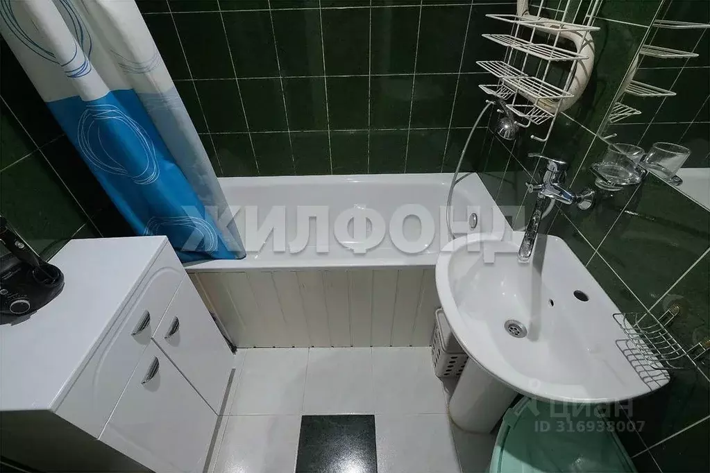 3-к кв. Новосибирская область, Новосибирск Затулинский жилмассив, ул. ... - Фото 0