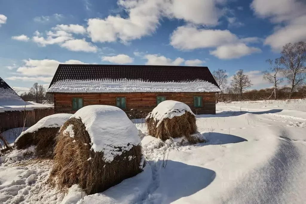 Дом в Калужская область, Юхновский муниципальный округ, Чемоданово ... - Фото 1