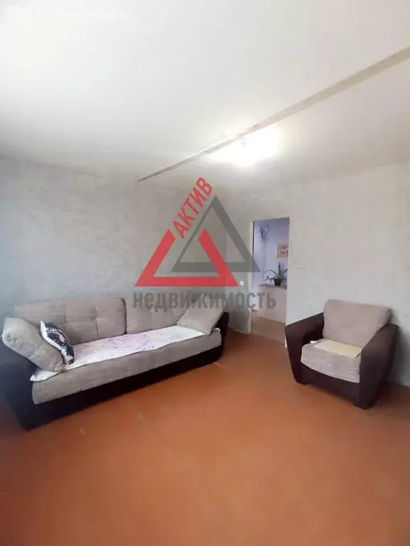 3-комнатная квартира: Каменск-Уральский, улица Шестакова, 21 (58.4 м) - Фото 1