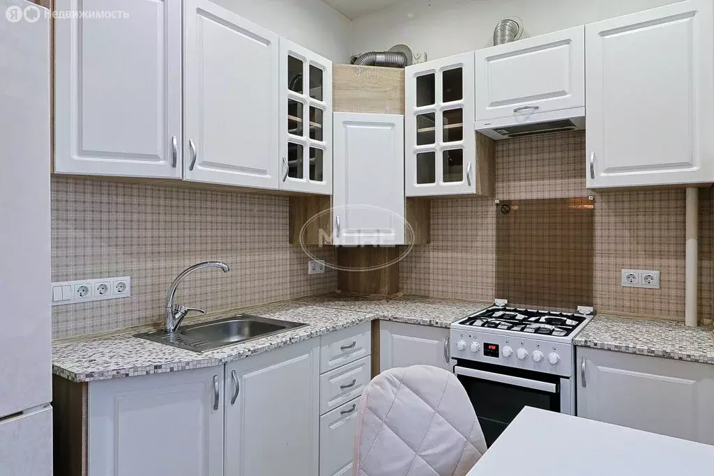 1-комнатная квартира: микрорайон Чкаловск, улица Лейтенанта Калинина, ... - Фото 2