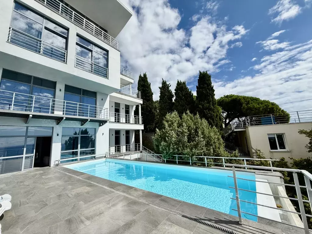 Дом в Крым, Ялта городской округ, Гаспра пгт ул. Лесная (700 м) - Фото 1