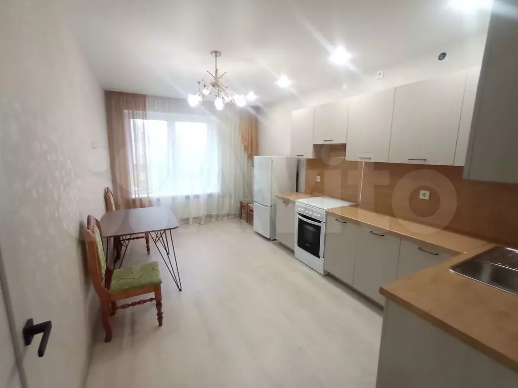 2-к. квартира, 60 м, 4/9 эт. - Фото 0