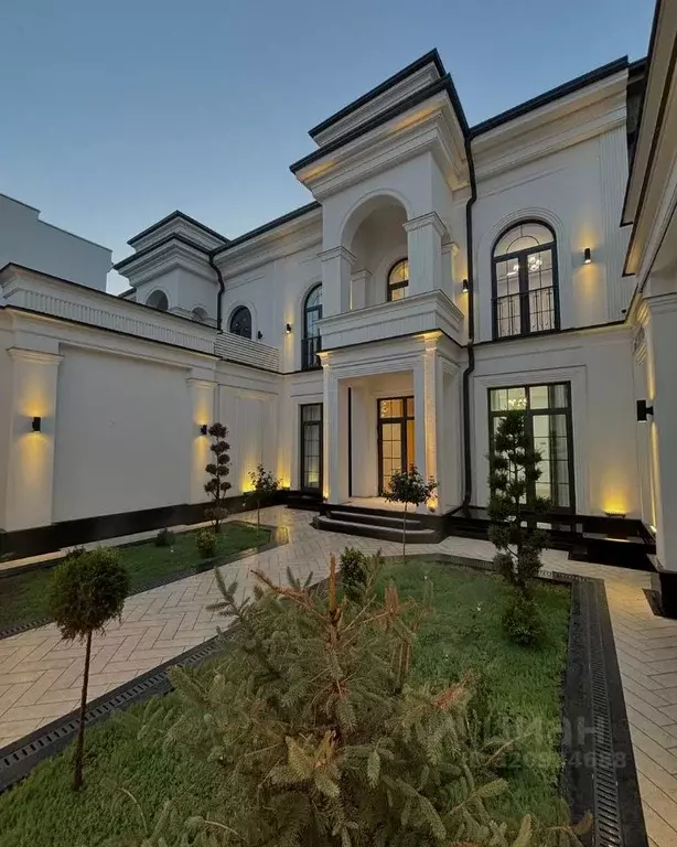 Дом в Крым, Ялта муниципальный округ, Массандра пгт  (400 м) - Фото 1
