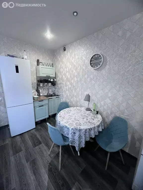 1-комнатная квартира: Бор, микрорайон Красногорка, улица Красногорка, ... - Фото 1