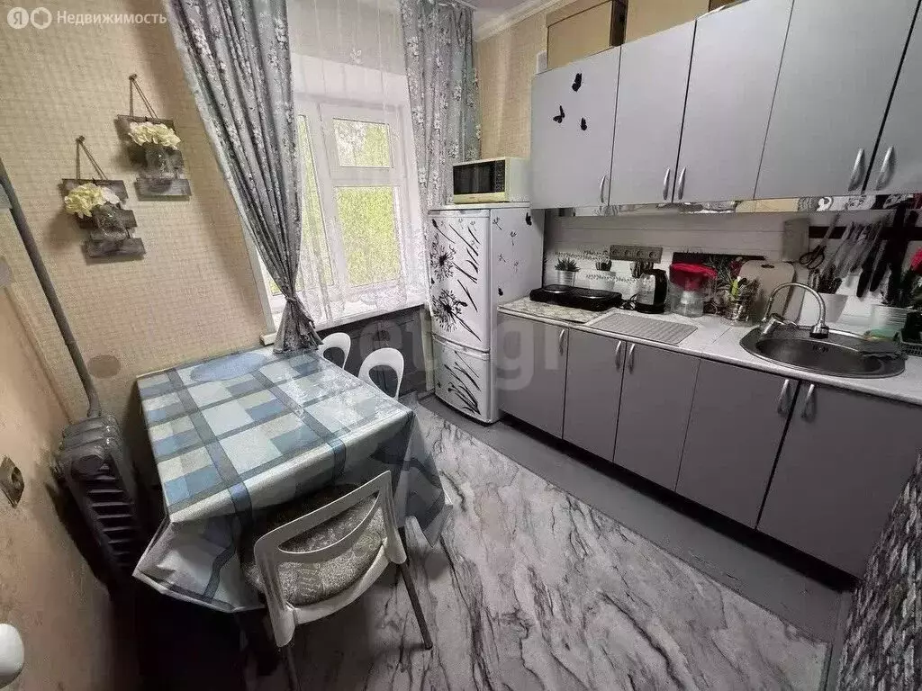 2-комнатная квартира: Тобольск, улица Семёна Ремезова, 3А (47.1 м) - Фото 0