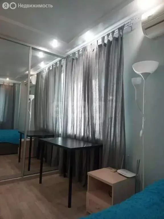 2-комнатная квартира: Омск, Ленинградская площадь, 2А (41.8 м) - Фото 2