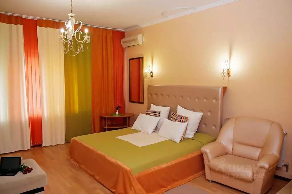 Комната Саратовская область, Саратов ул. Имени 32-й Стрелковой ... - Фото 1