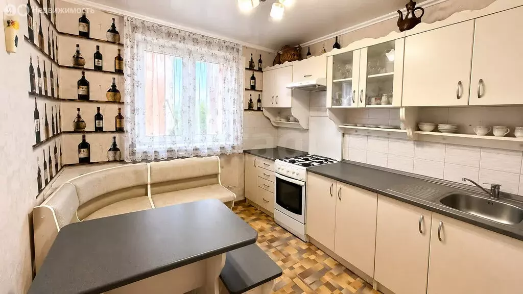 3-комнатная квартира: Феодосия, Крымская улица, 84 (67.7 м) - Фото 2