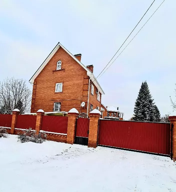 Дом в Марий Эл, Медведевский район, Краснооктябрьский городское ... - Фото 1