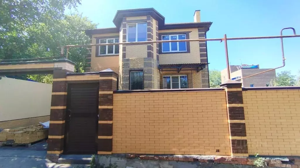 Дом в Ростовская область, Ростов-на-Дону Грациозная ул., 33/25 (220 м) - Фото 1