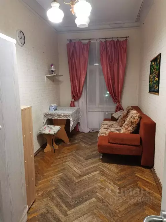 Комната Санкт-Петербург 15-я Васильевского острова линия, 50 (11.2 м) - Фото 1