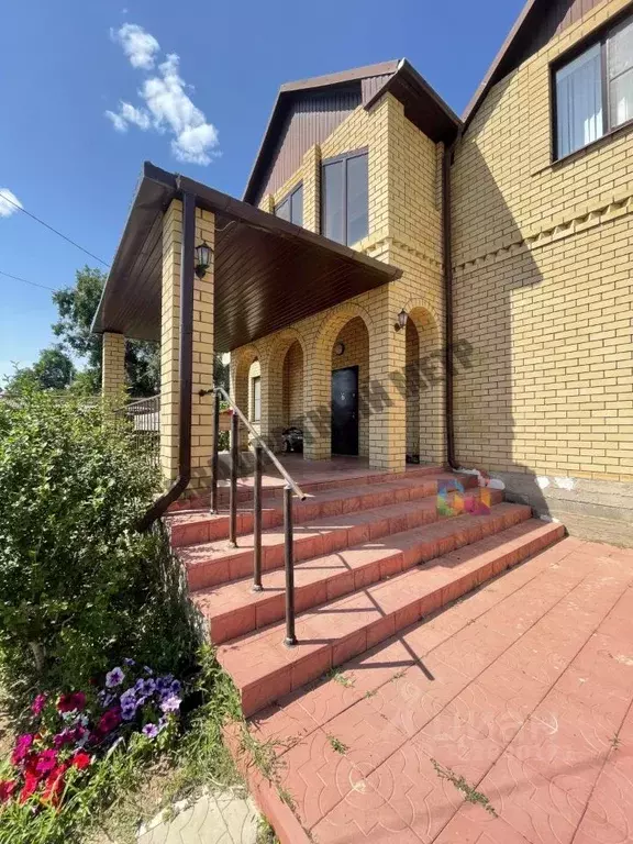 Дом в Калмыкия, Элиста ул. Бимбаева, 23 (357 м) - Фото 2