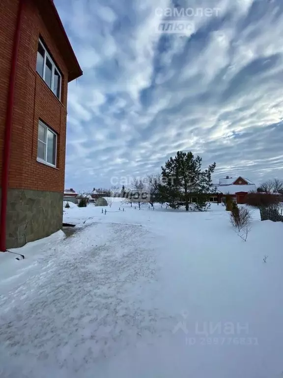 Дом в Самарская область, Ставропольский район, с. Ягодное пер. ... - Фото 1