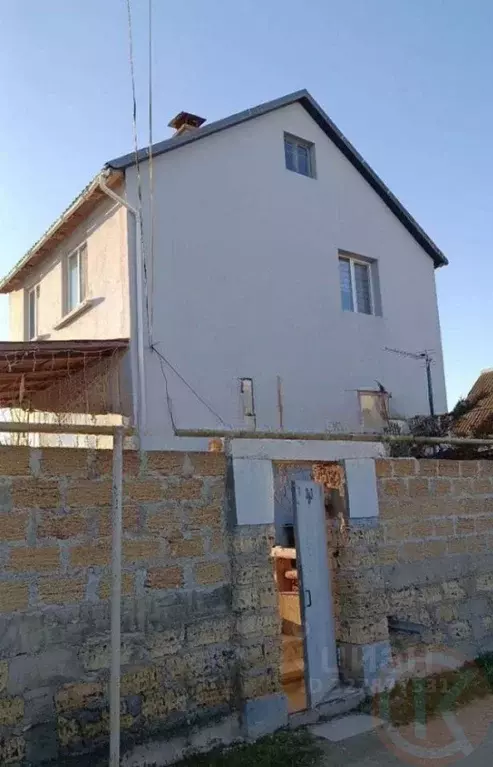 Дом в Крым, Сакский район, Суворовское с/пос, Чайка-С потребительский ... - Фото 1