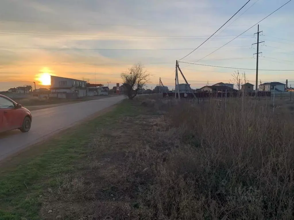 Участок в Крым, Евпатория городской округ, Заозерное пгт ул. Садовая ... - Фото 0