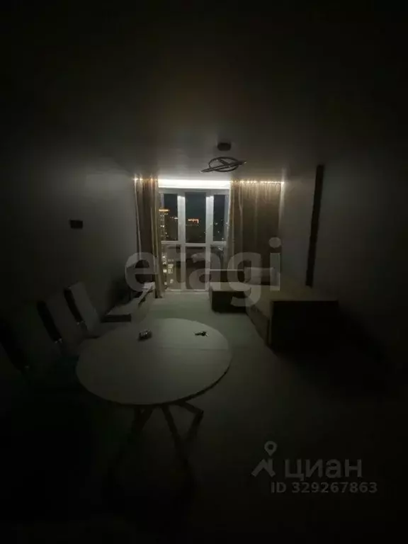1-к кв. Тюменская область, Тюмень ул. Василия Малкова, 7 (37.0 м) - Фото 1