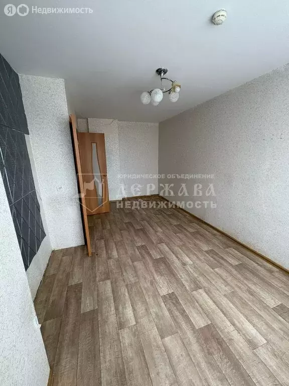 1-комнатная квартира: Кемерово, проспект Шахтёров, 60Б (29.6 м) - Фото 1