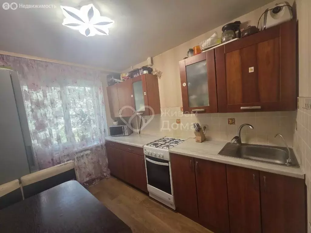 3-комнатная квартира: Волгоград, улица Генерала Штеменко, 60 (61.2 м) - Фото 0