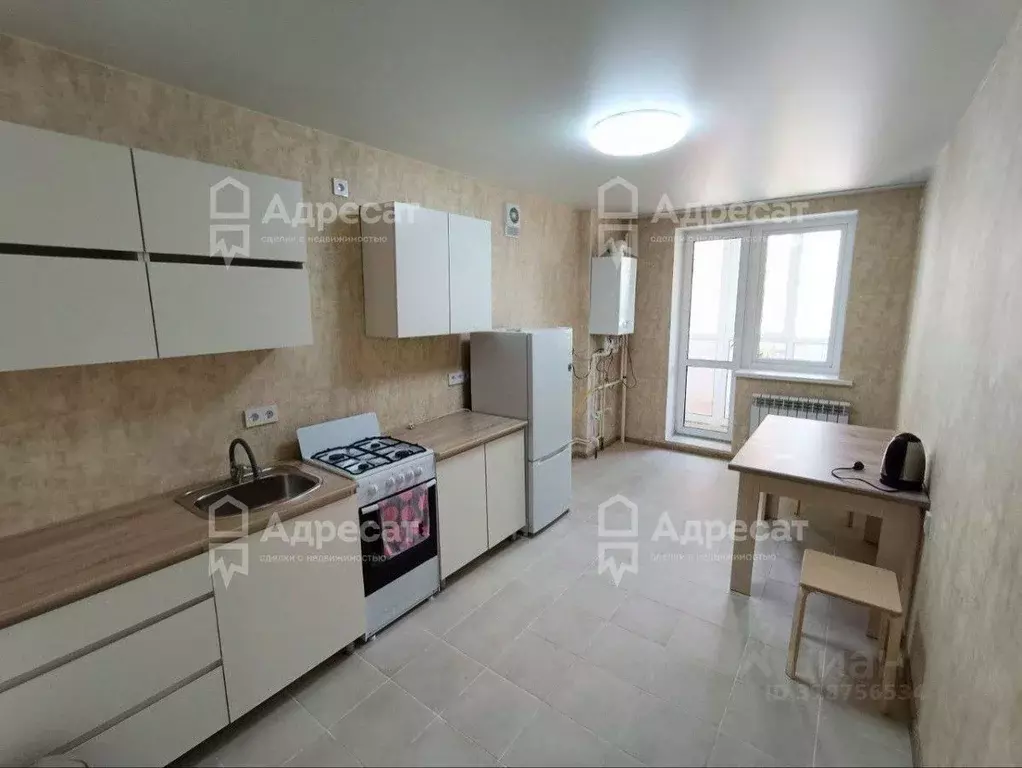 2-к кв. Волгоградская область, Волгоград ул. Химина, 11Б (48.0 м) - Фото 0