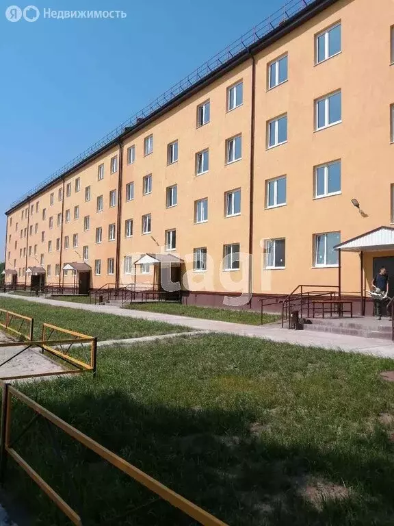 2-комнатная квартира: Ялуторовск, улица Революции, 185 (52 м) - Фото 1