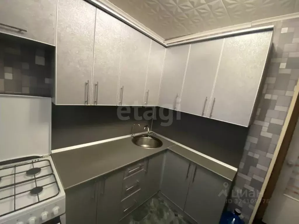 3-к кв. Белгородская область, Губкин ул. Ленина, 68 (51.2 м) - Фото 2