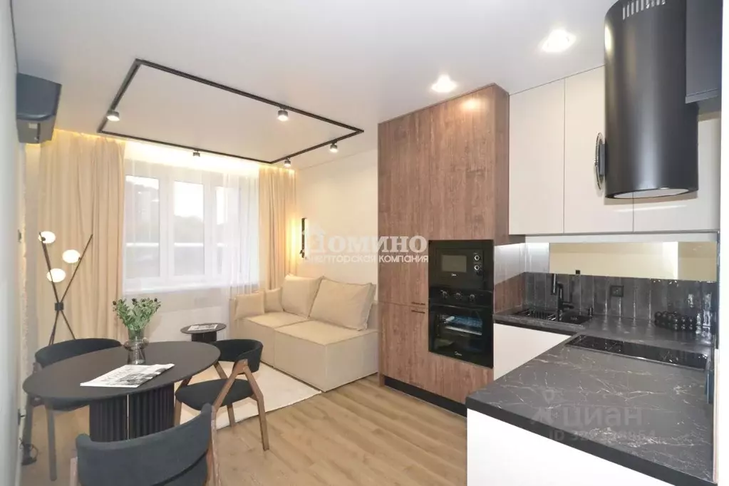 2-к кв. Тюменская область, Тюмень Новгородская ул., 22 (66.6 м) - Фото 1