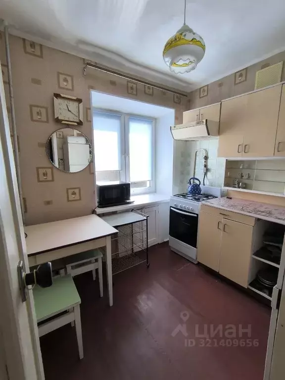 2-к кв. Омская область, Омск ул. Рождественского, 3А (53.0 м) - Фото 0