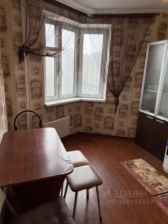 1-к кв. Москва, Москва, Московский г. ул. Радужная, 1 (40.0 м) - Фото 1