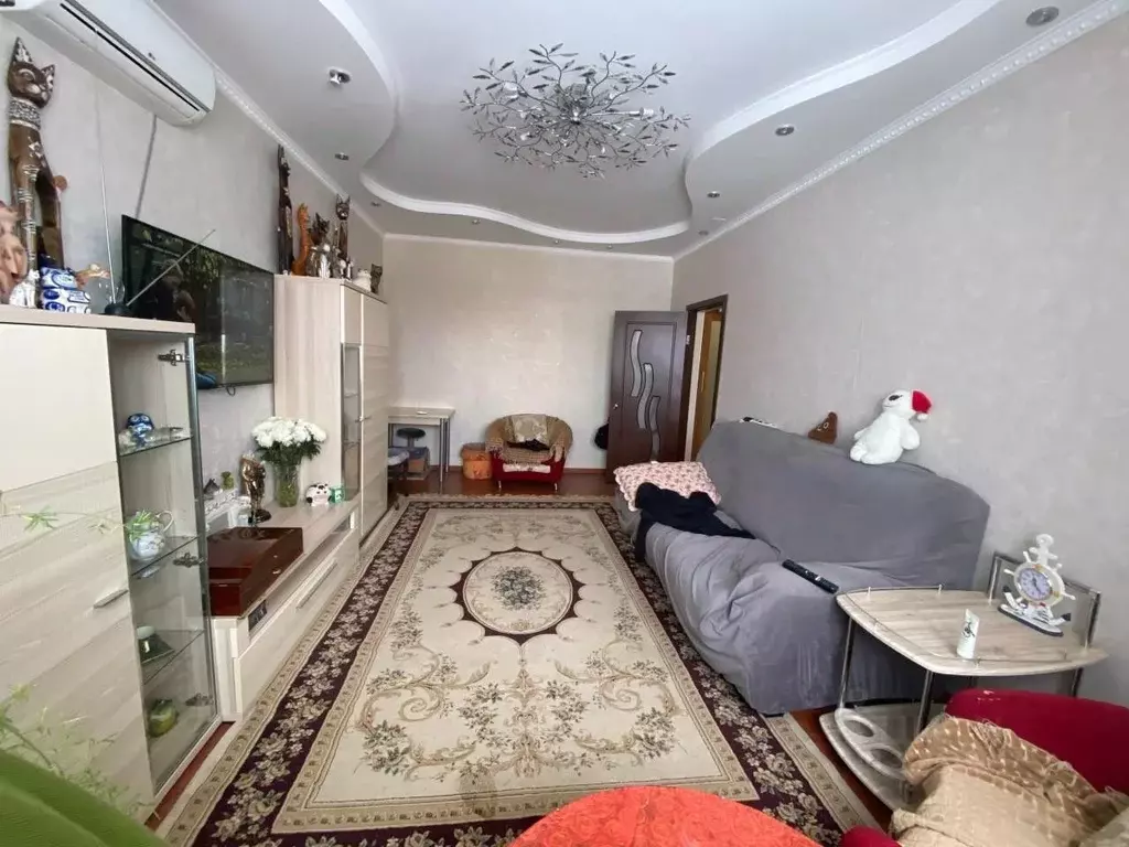 4-к кв. Саха (Якутия), Якутск ул. Кузьмина, 22/2 (84.0 м) - Фото 0