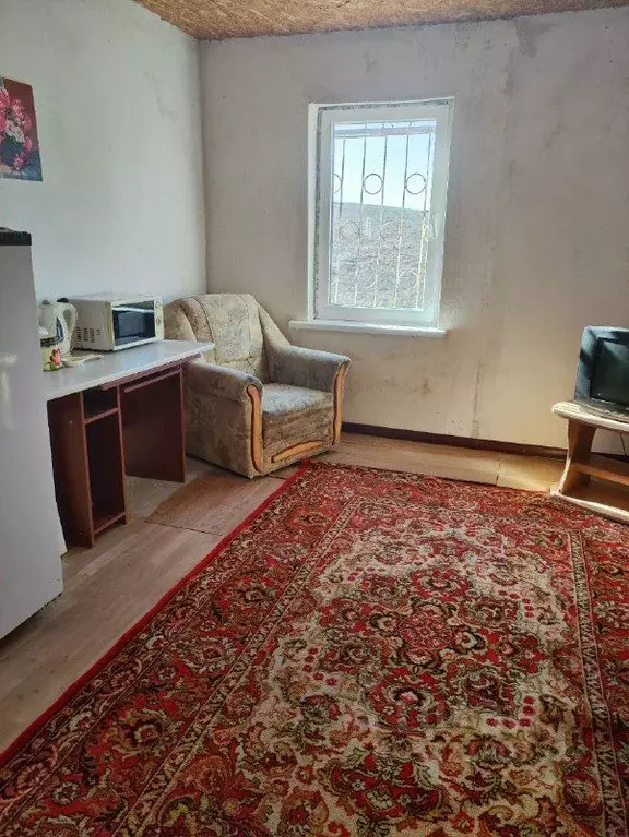 Дом в Крым, Симферопольский район, Перовское с/пос, Строитель-Юг ... - Фото 1